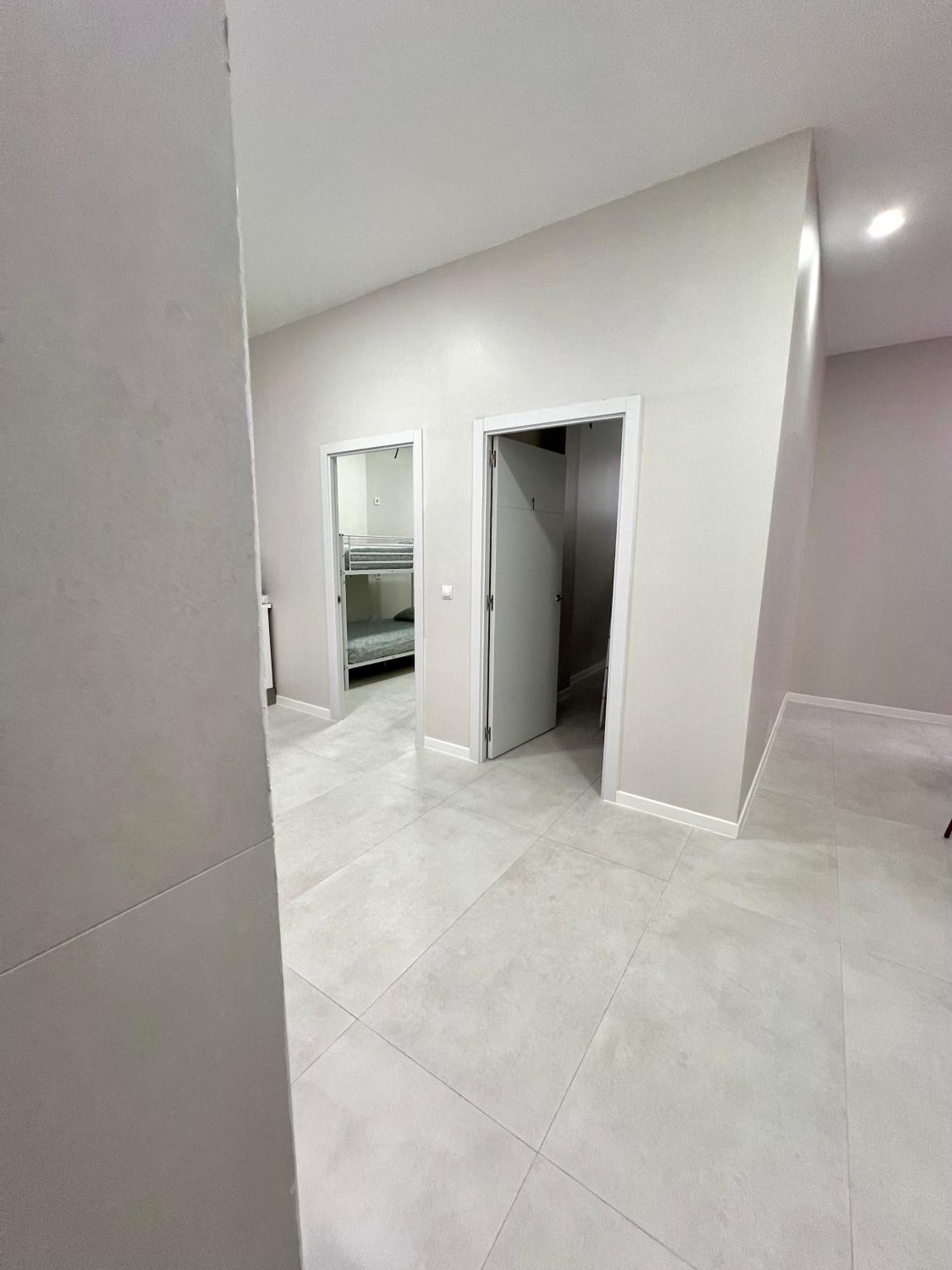 Hostel Oasis Мадрид Екстериор снимка